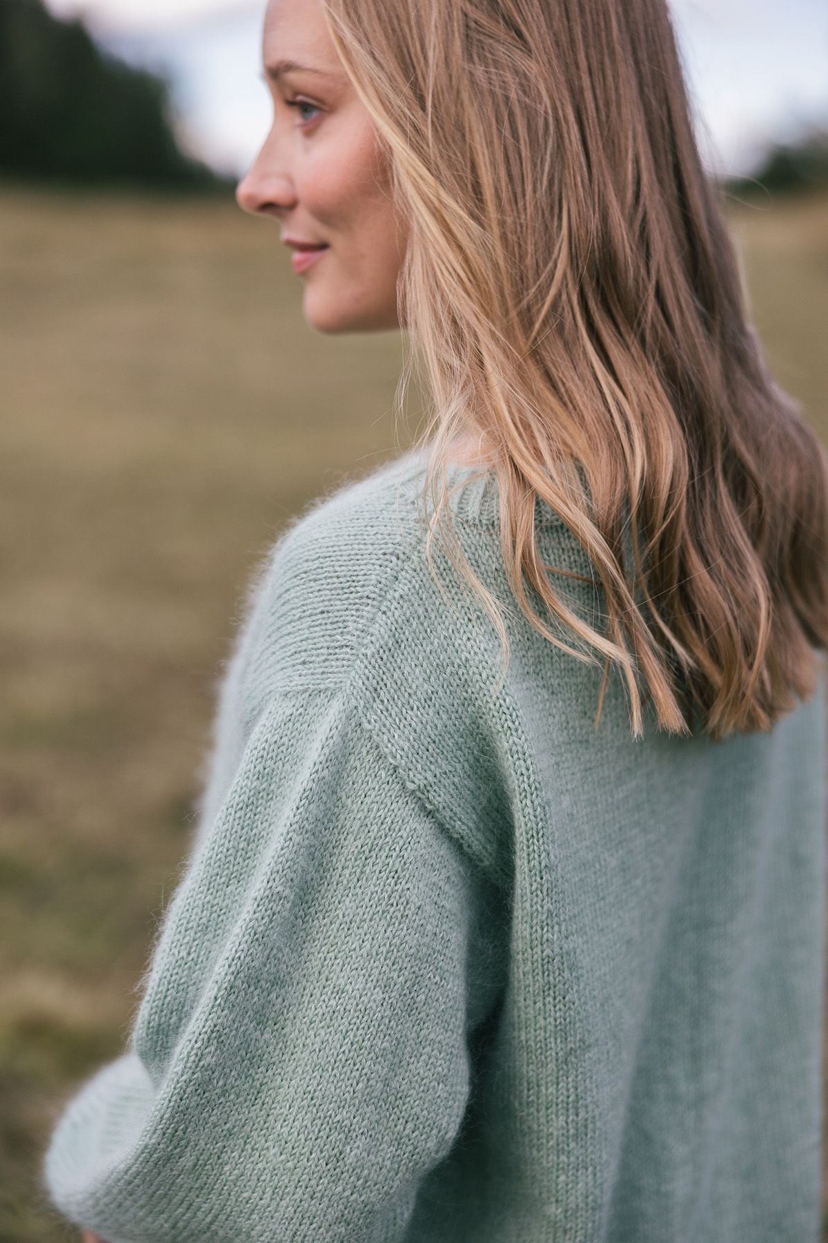 Novita 7 Veljestä Nature: Nuppu-Lace sweater