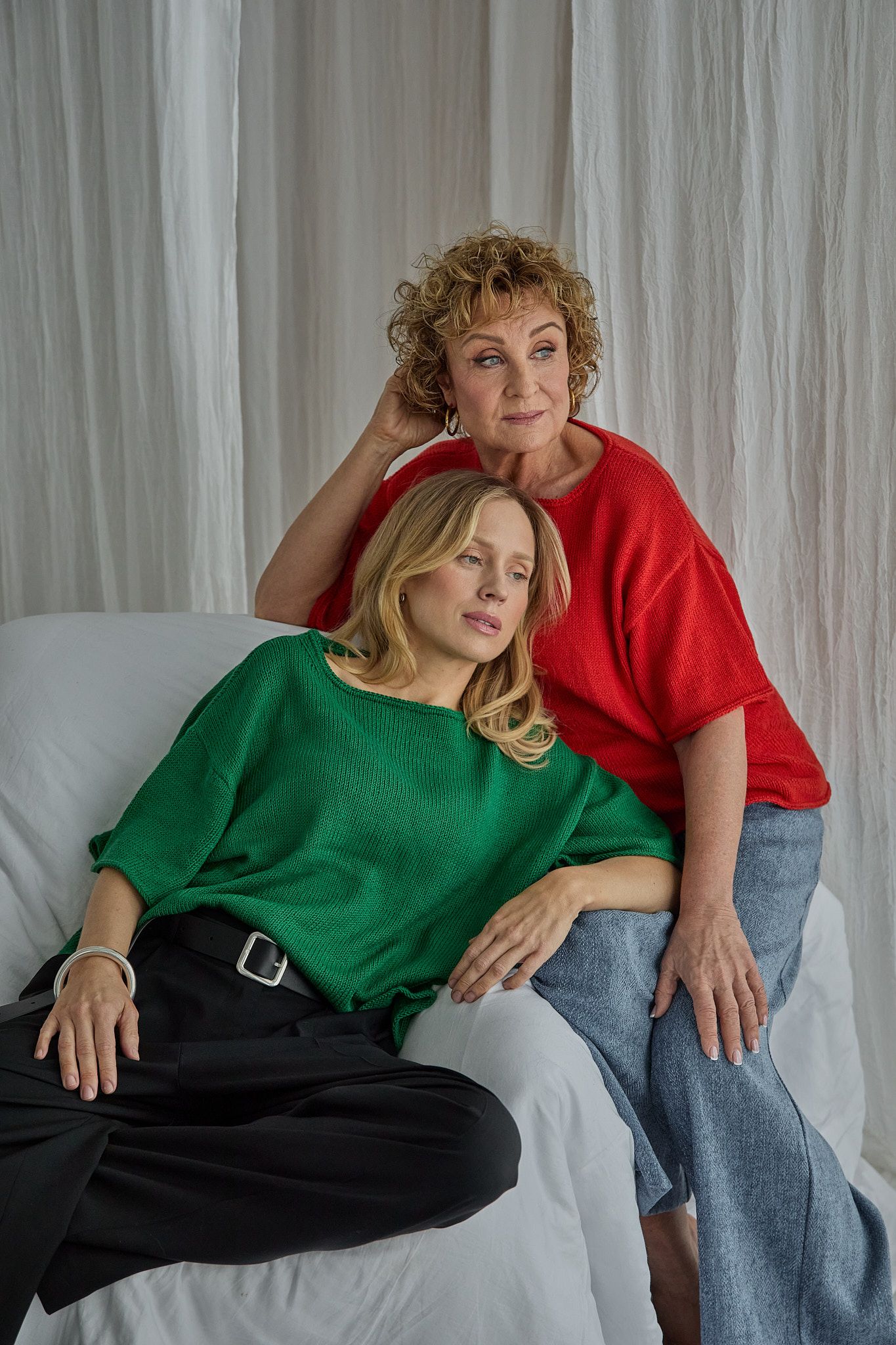 Alice -t-paitaneule Example 4