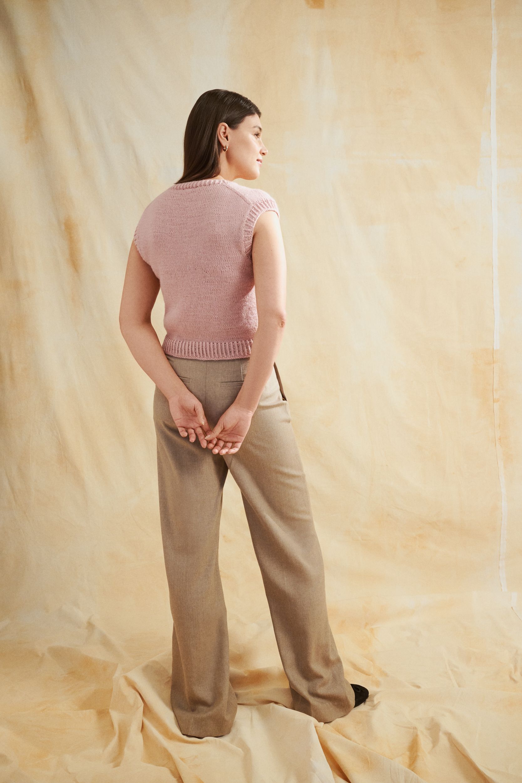 Novita x Laine DK: Calme vest Example 7