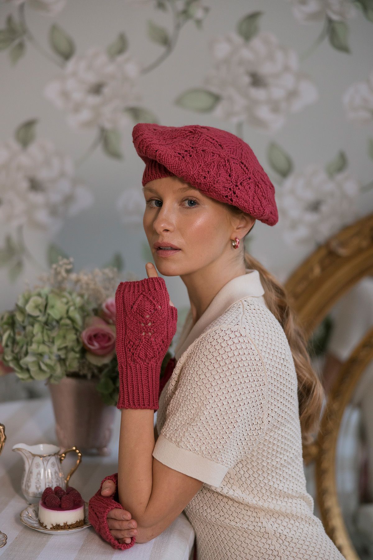 Varjoisa aamu -neulekämmekkäät Example 2