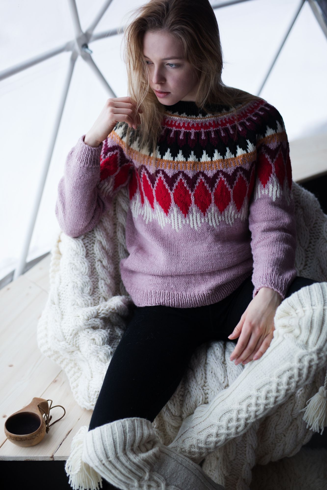 Naisen neulepusero Novita 7 Veljestä ja Nordic Wool Example 1