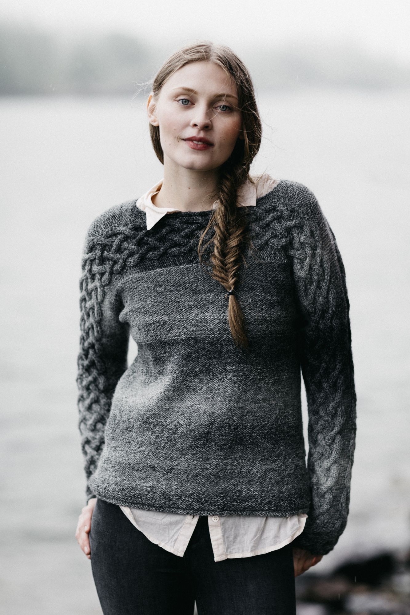 Naisen palmikkoneulepusero Novita Nordic Wool Flow Example 1