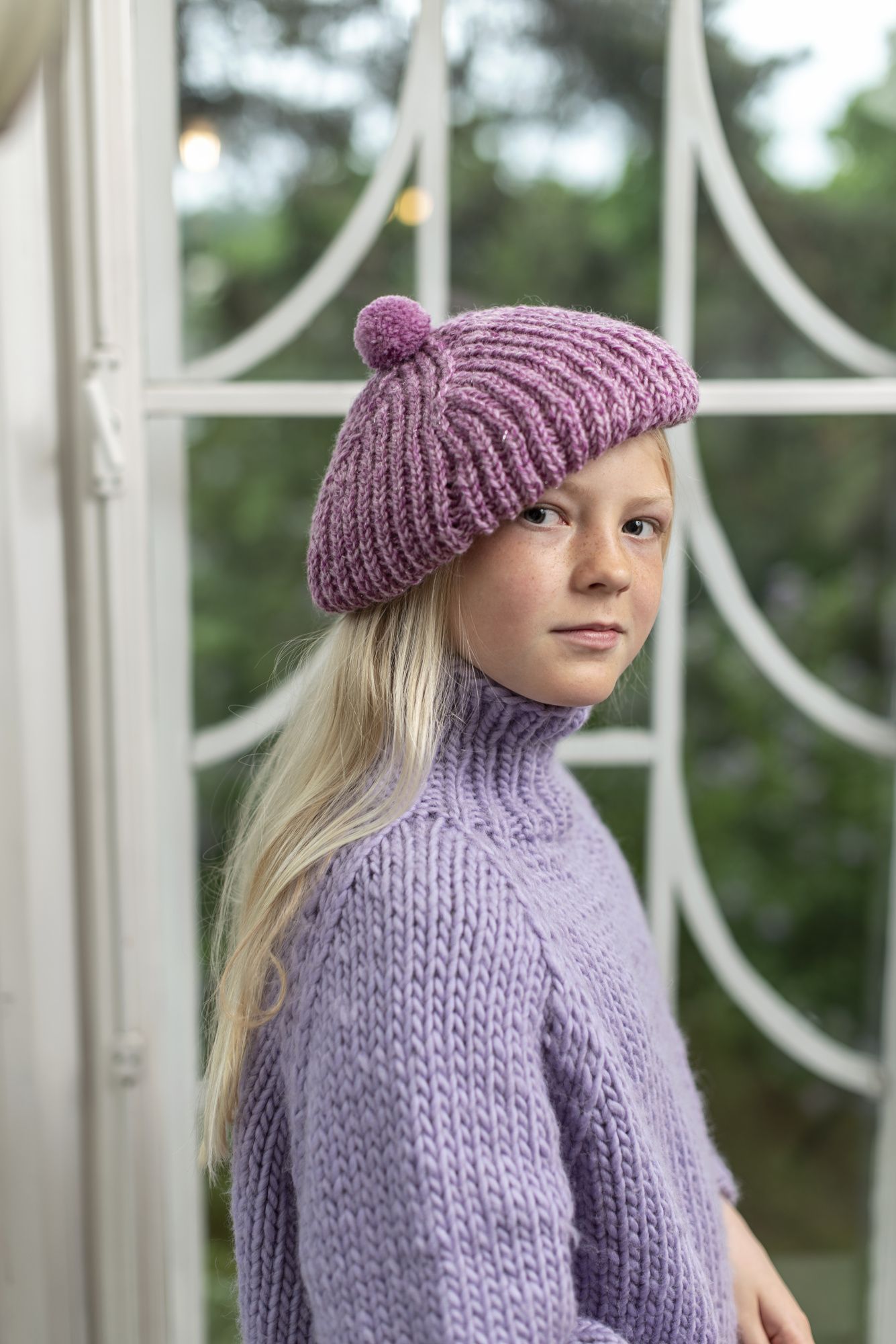 Novita 7 Veljestä Lapintaika: Peppi knitted beret Example 1