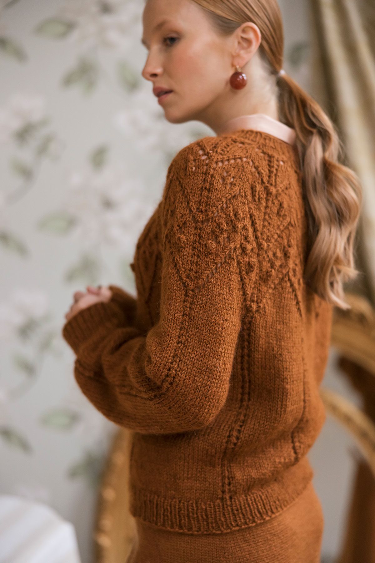 Agatha-kaarrokeneule Example 3