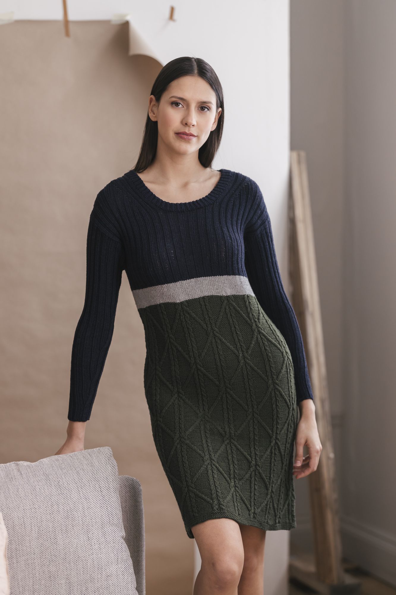 Novita Woolly Wood: Lumous-cable knit dress Example 1