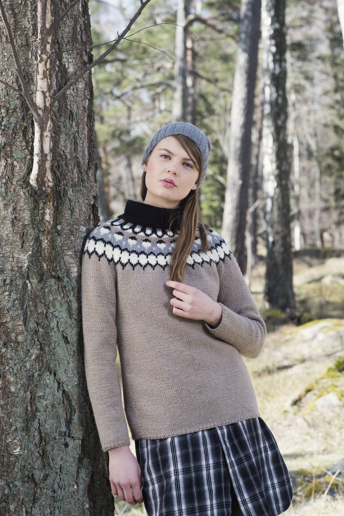 Naisen kirjoneule Novita Nordic Wool Example 1