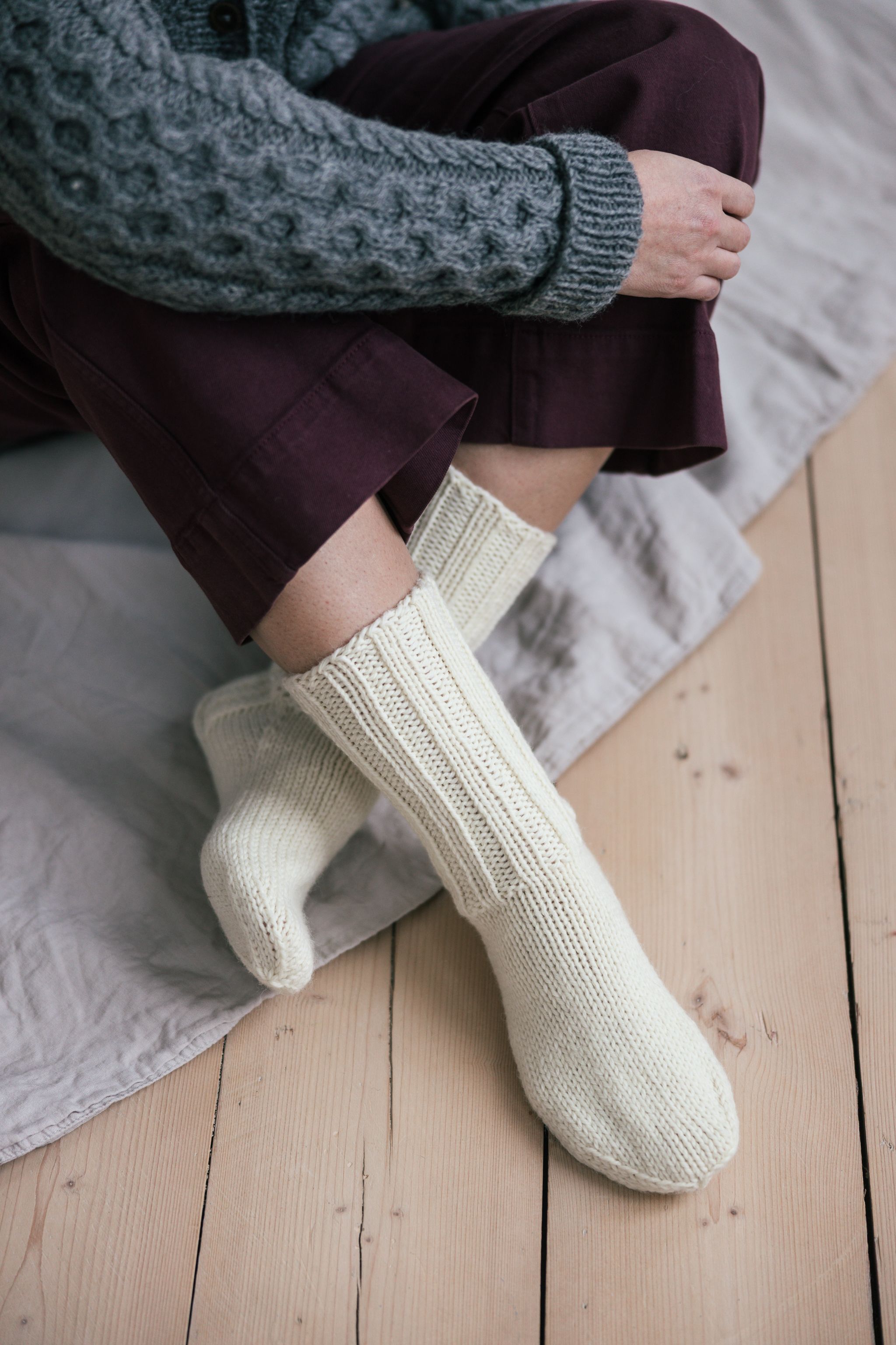 Knitted Basic Socks Novita Isoveli