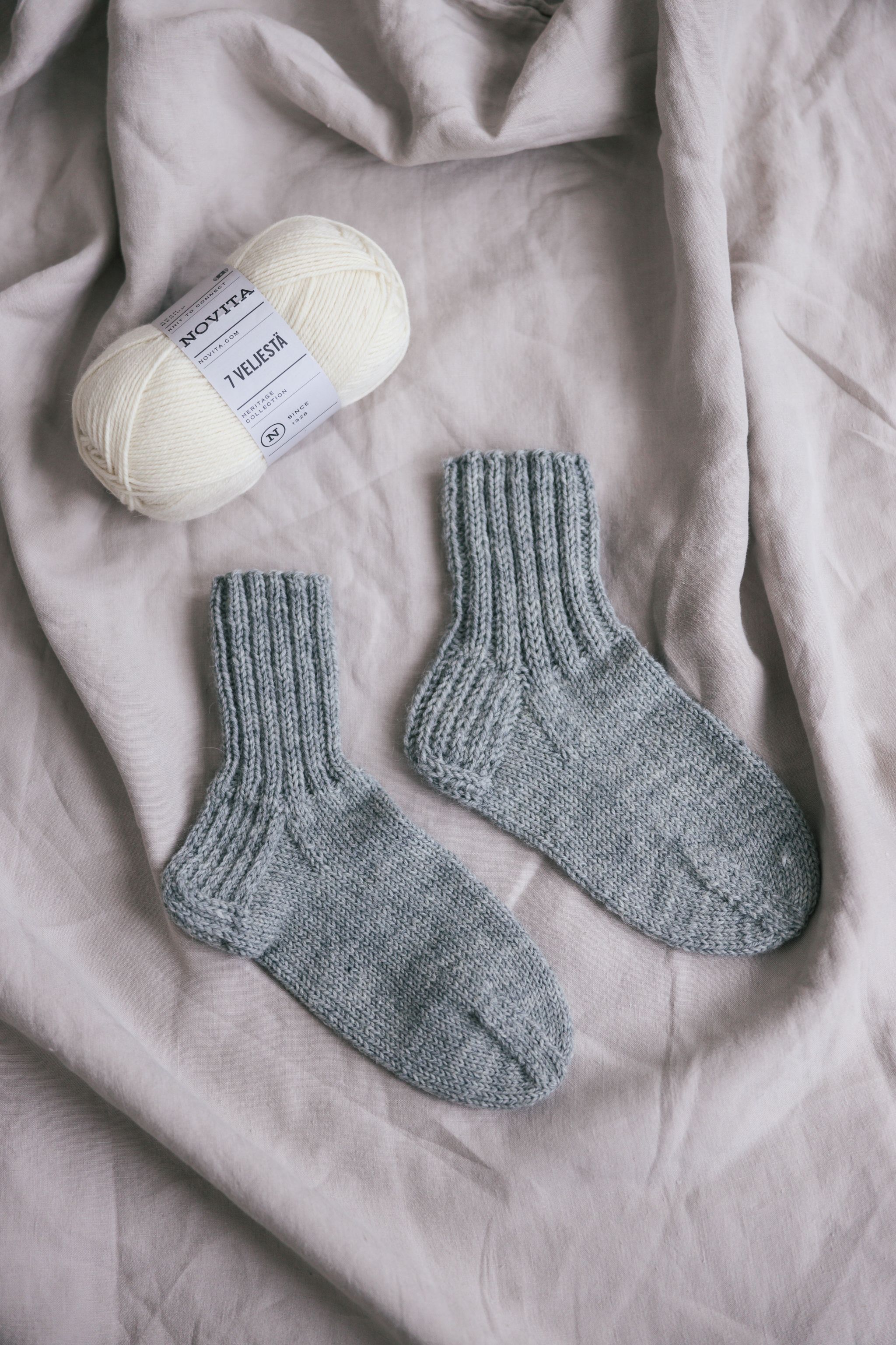 Perusvillasukat Novita 7 Veljestä Example 2