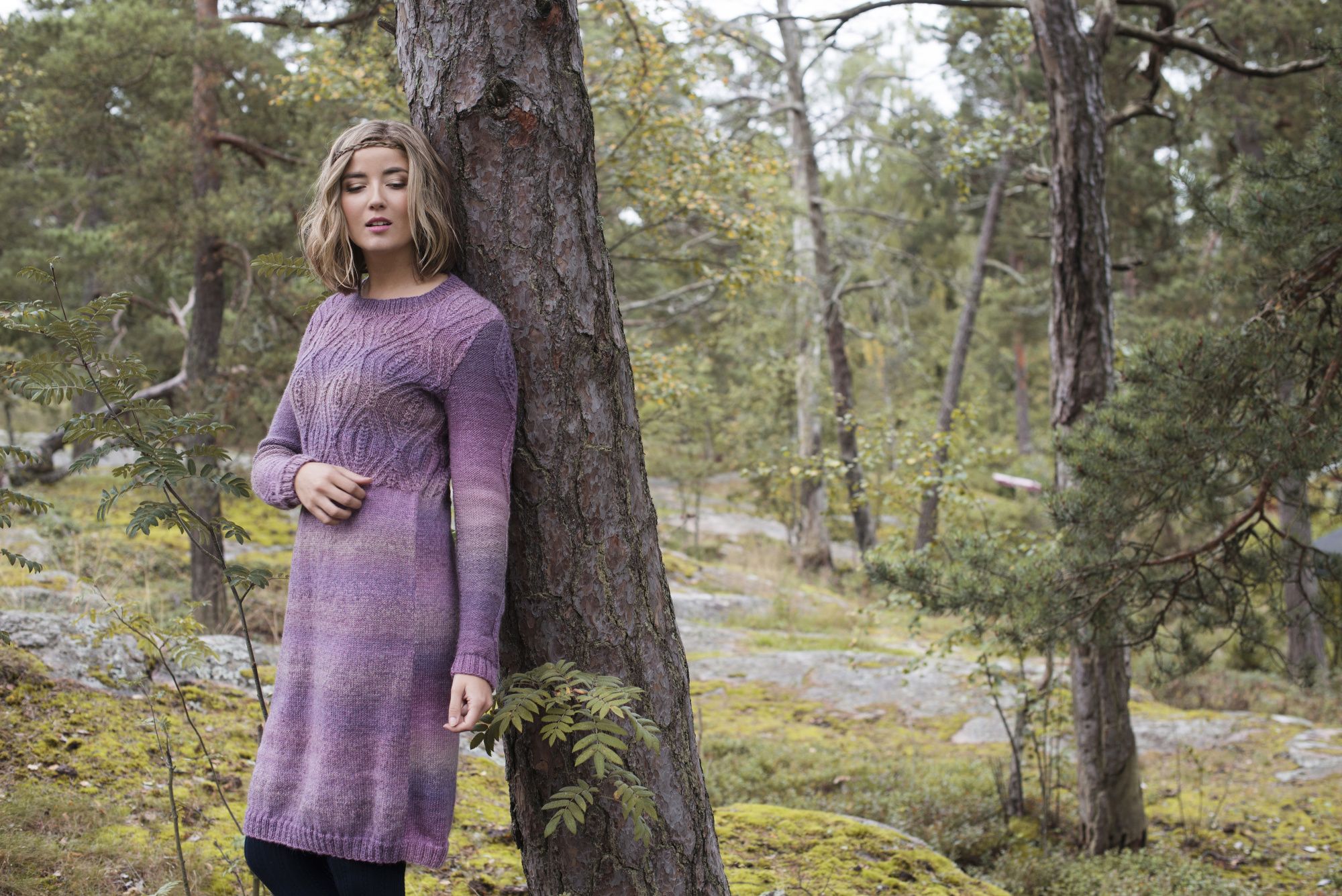 Stickad klänning Novita Nordic Wool Flow Example 2
