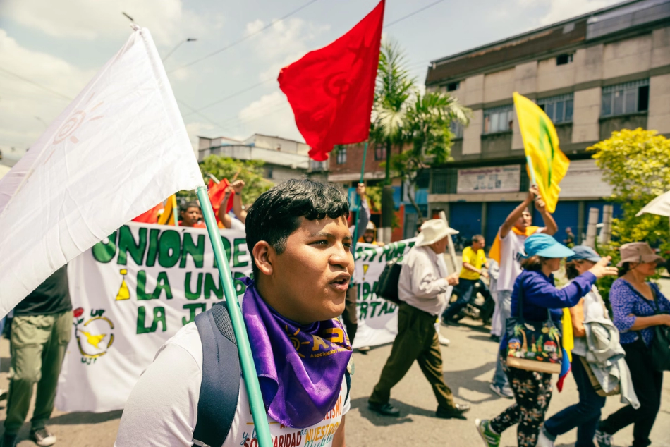 a man holding a flag that says union on it