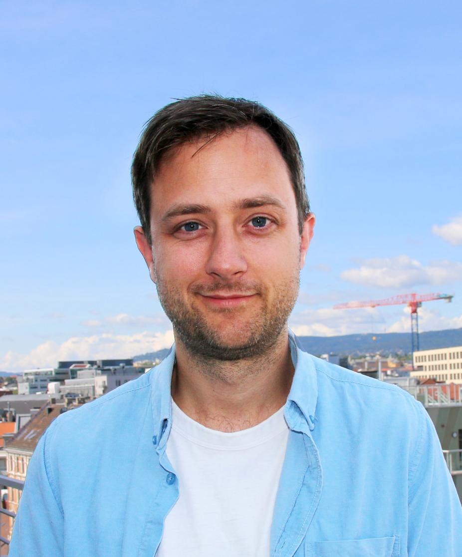 Sven Larsen, Head of communication and politics department