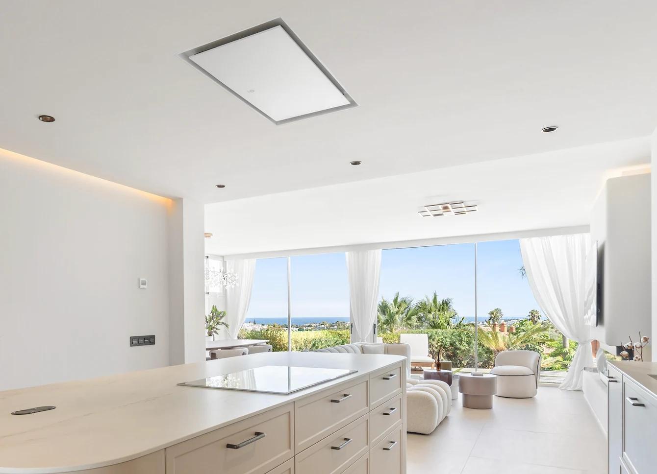 Nueva Andalucía: Elliott James’s 3‑Bed Marbella Apartment