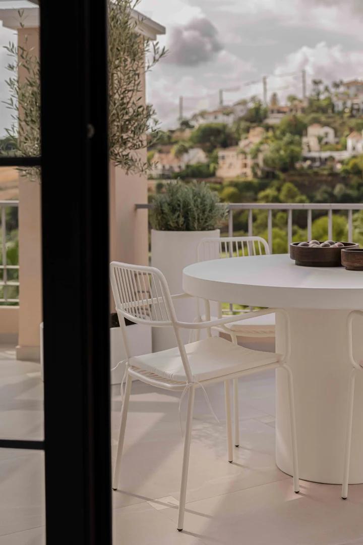 Benahavís apartment — Vision Villas’ dossier-led listing