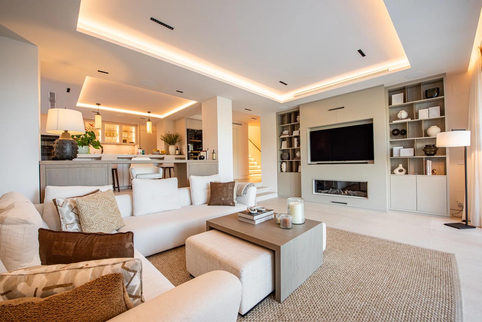 Marbella townhouse: NCH Dallimore Marbella’s evidence‑first listing