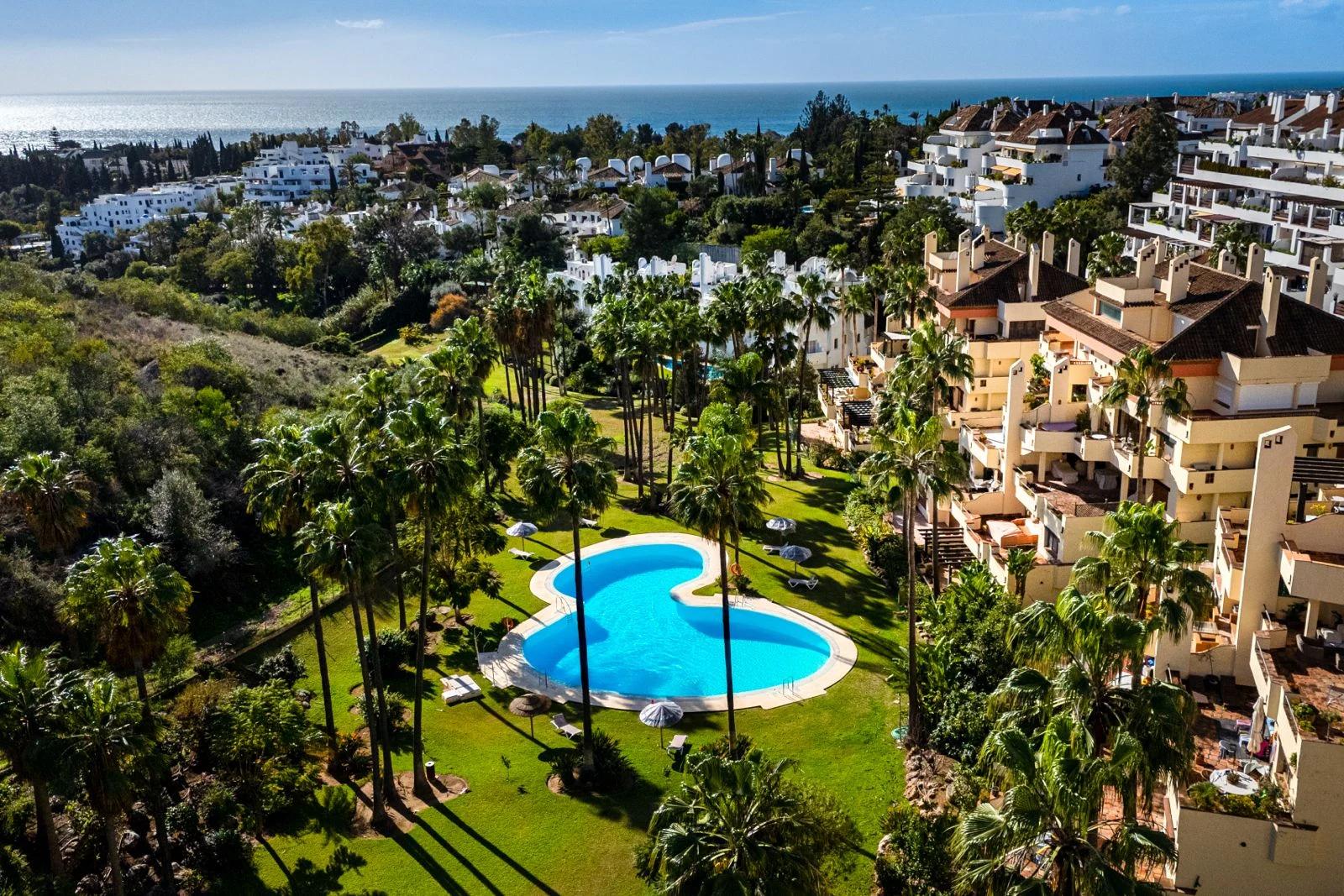 Marbella sea‑view apartment presented by ALNADI
