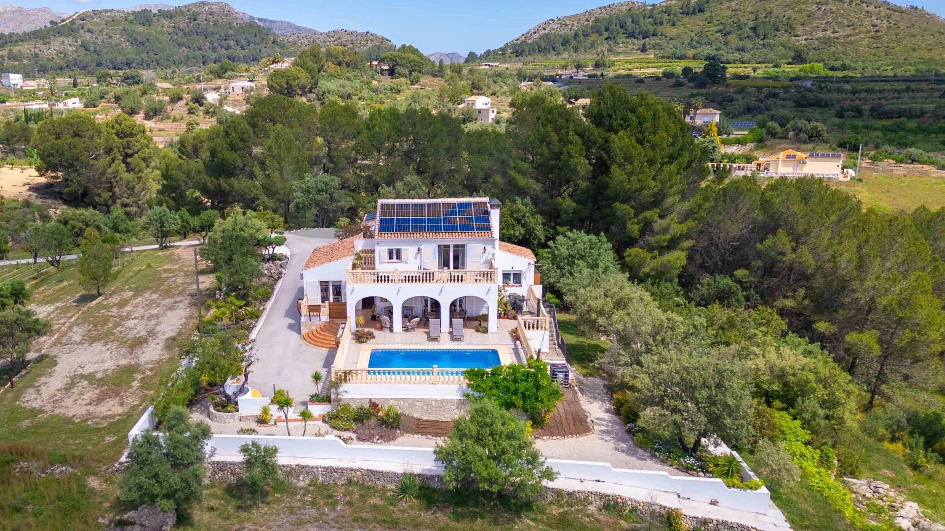 Alicante country house: Vision Villas’ measured dossier