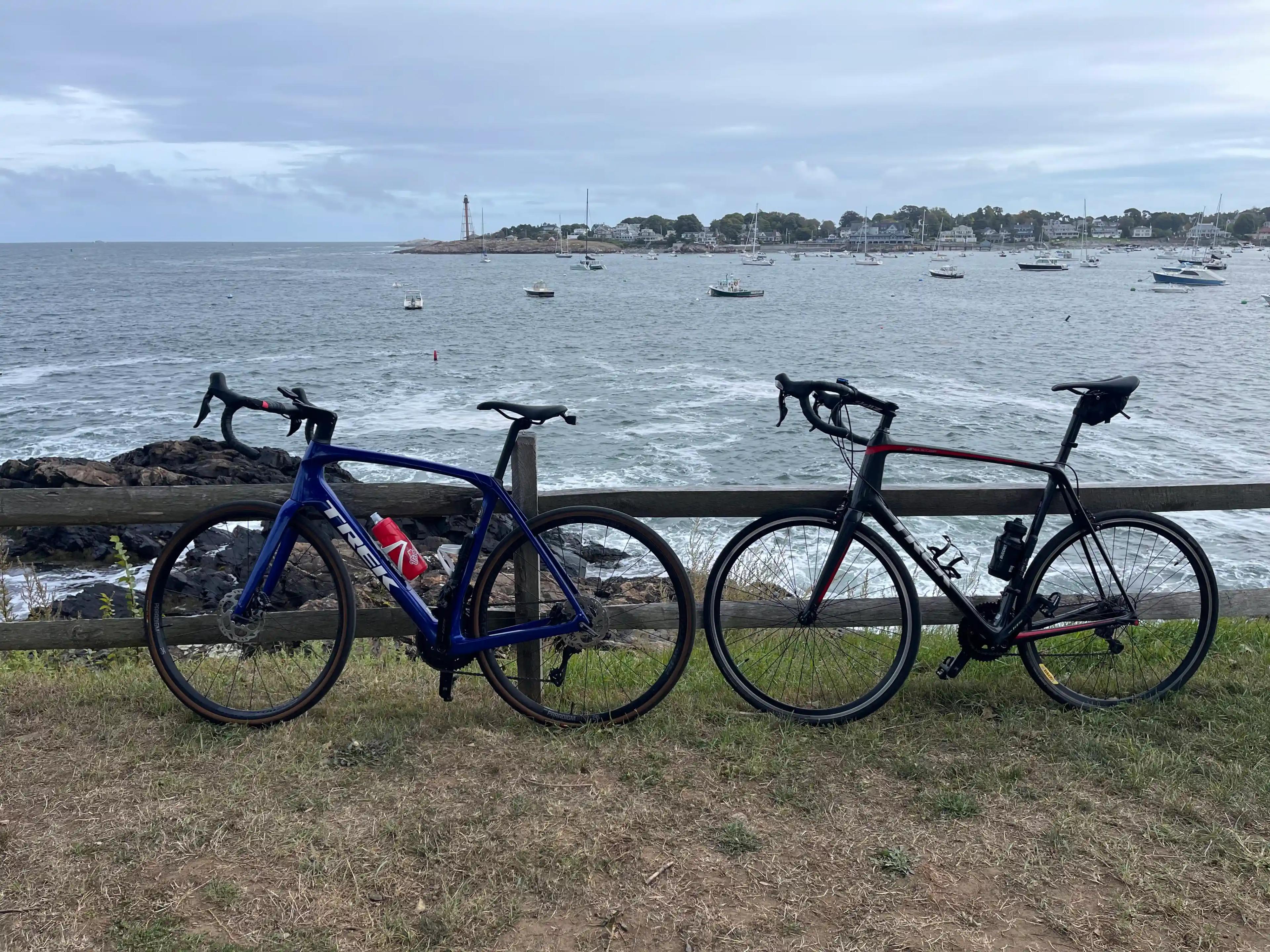 Bikes in front of the ocean