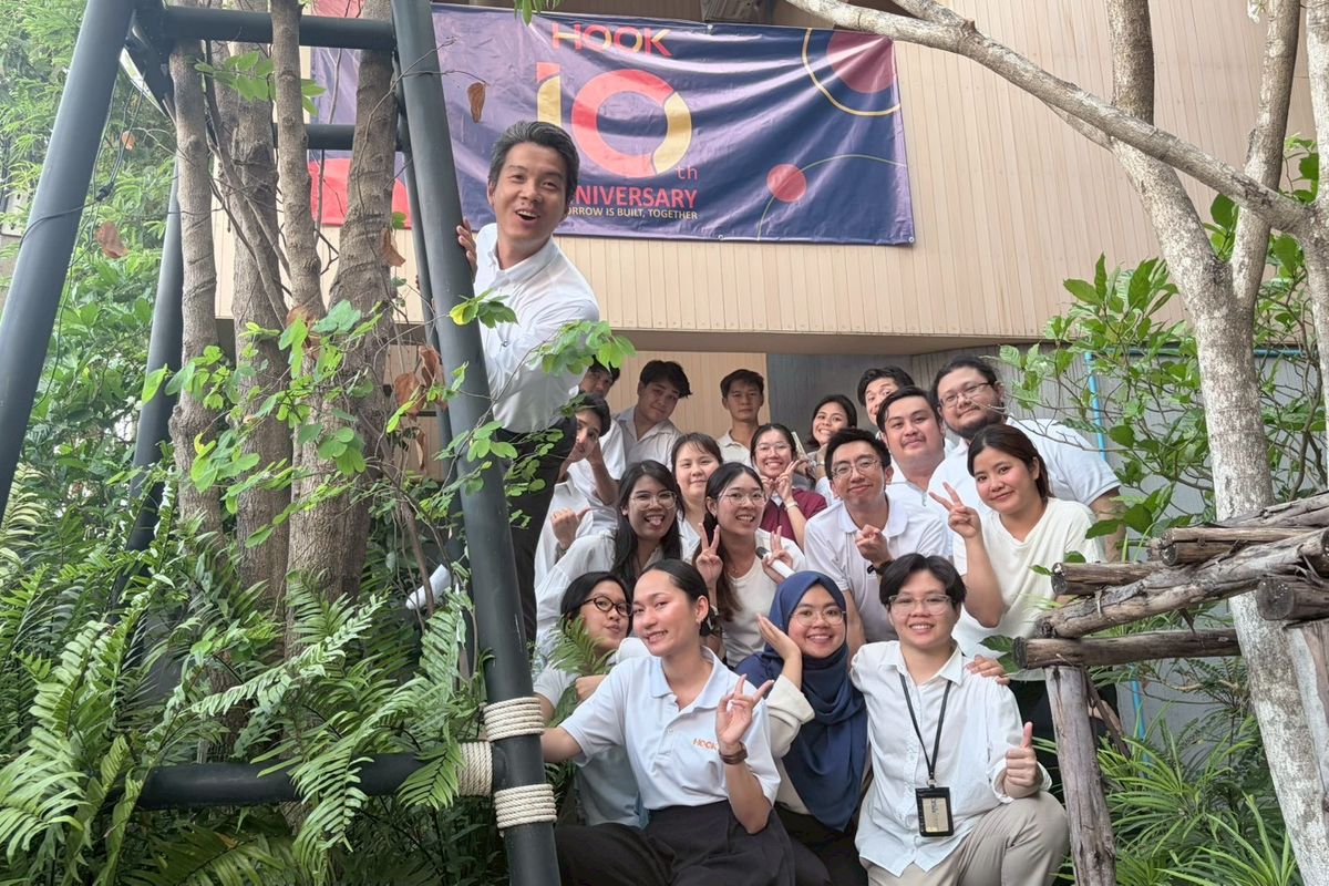 Hook 10th Years Anniversary