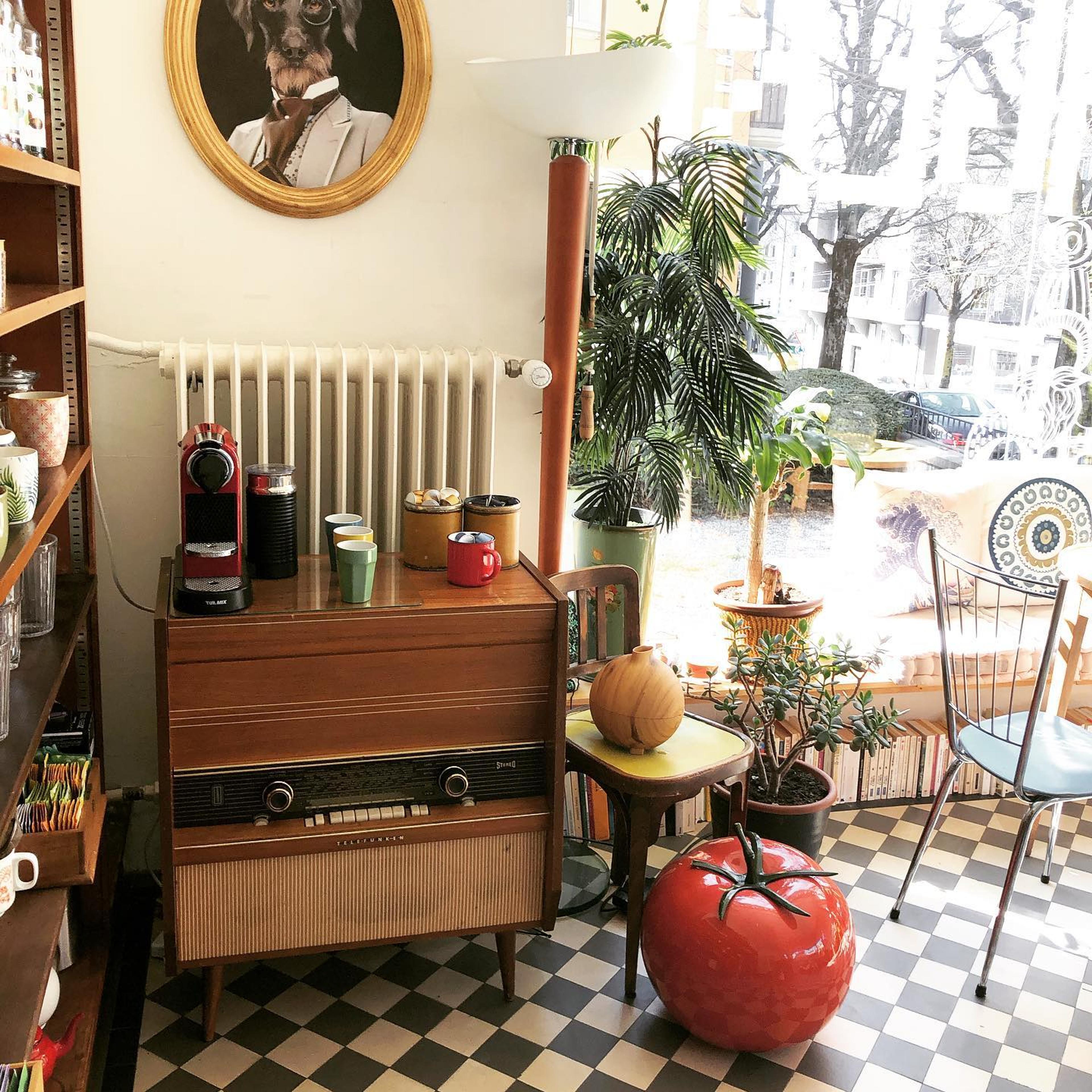 Salle principale à L-Étagère