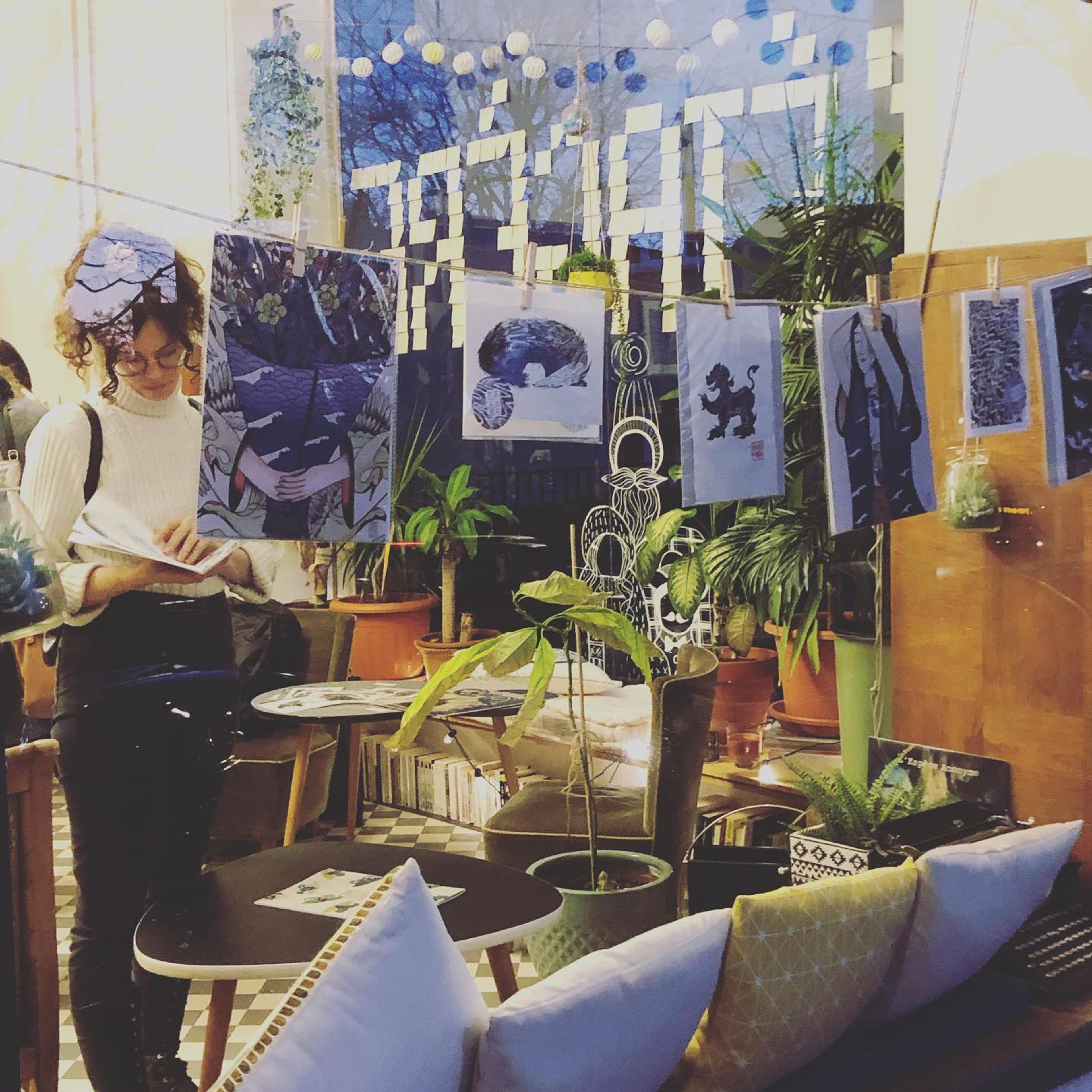 Exposez à L'Étagère