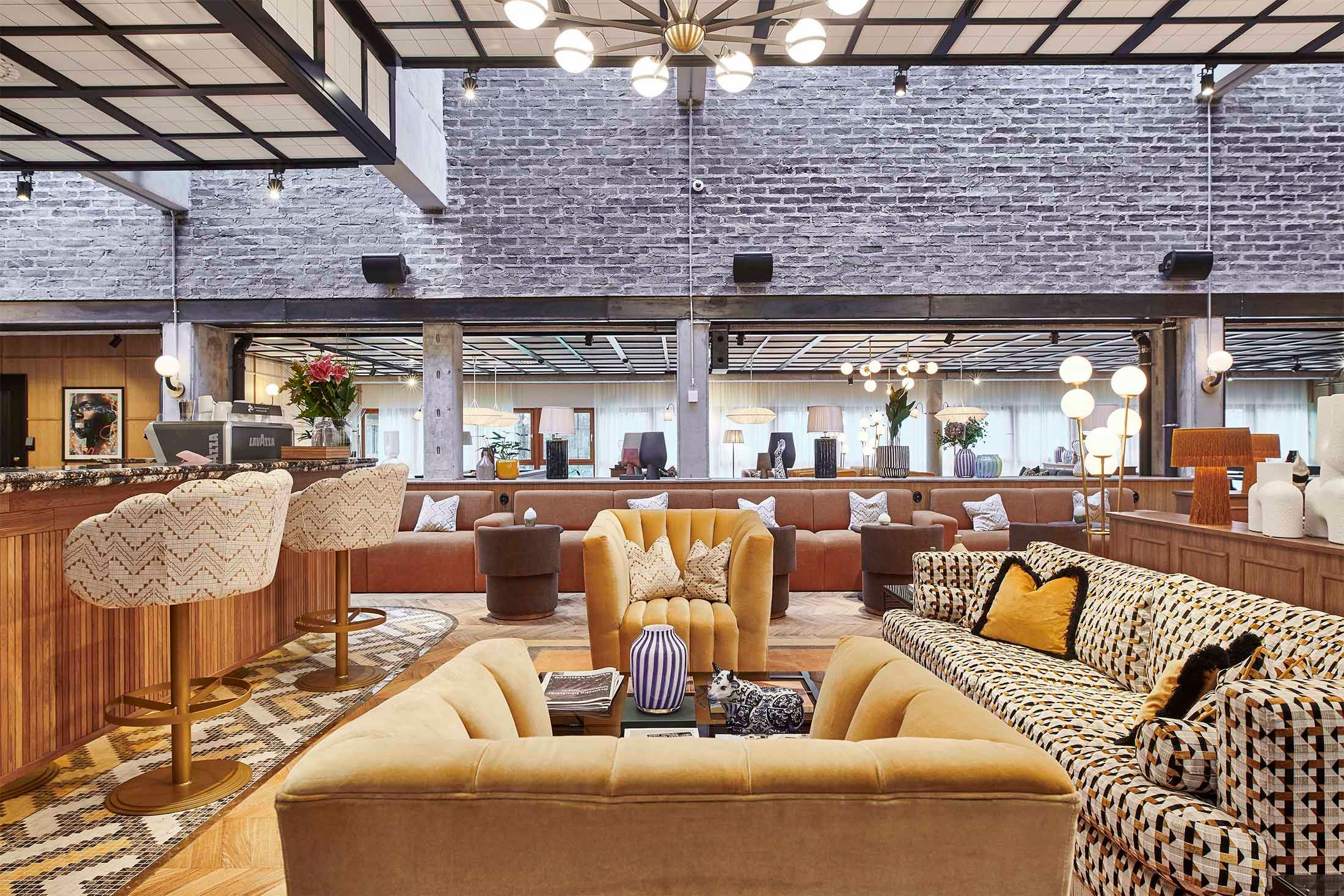 Ellery Beach lobby