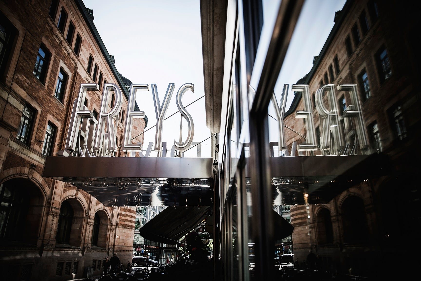 freys hotel entre med logo