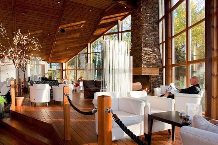 Nova park lobby