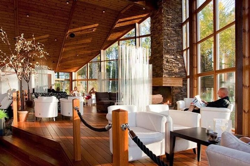 Nova park lobby
