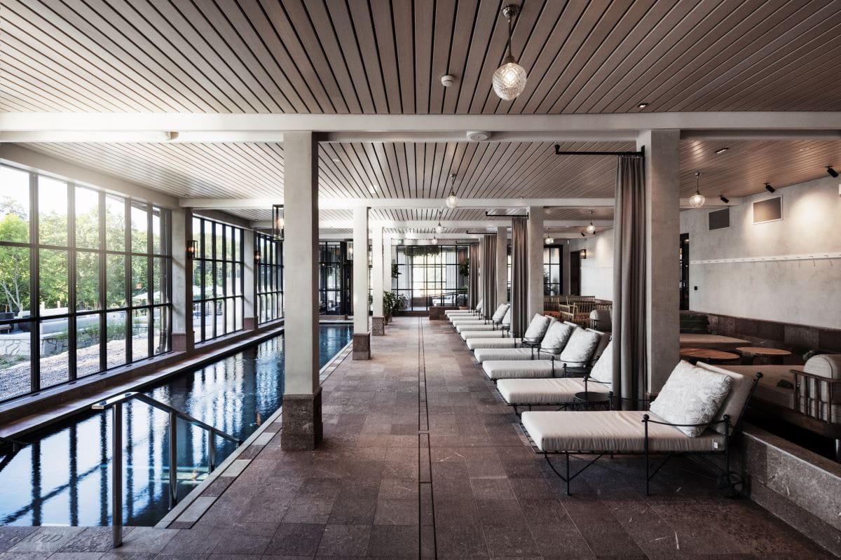 konferens södra Stockholm Smådalarö Gård Hotell & Spa Pool Solstolar