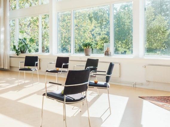 Gällöfsta konferens och Herrgård konferenslokal reflektionen Stockholm Bro-Bålsta