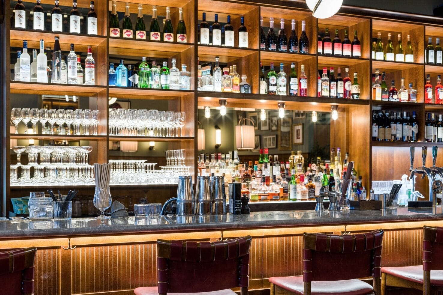 Elite Hotel Adlon bar