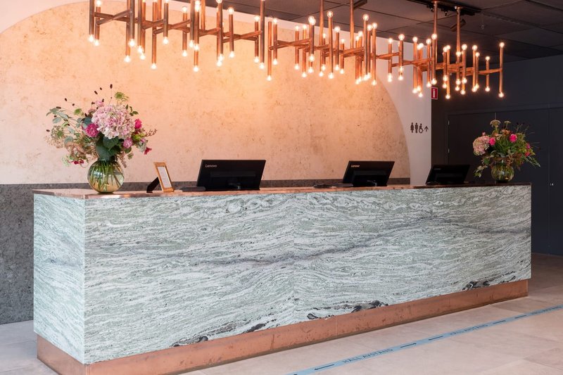Elite Hotel Carolina Tower reception