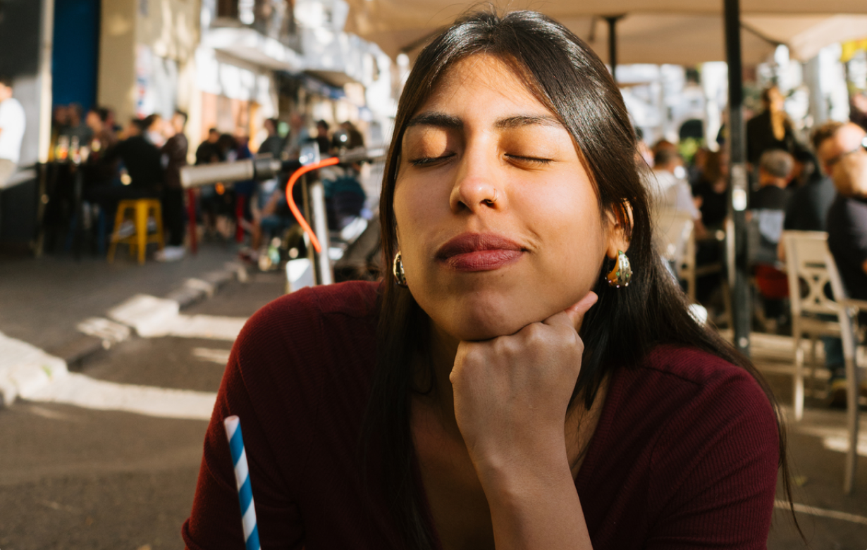 How much cash should I carry when travelling abroad?