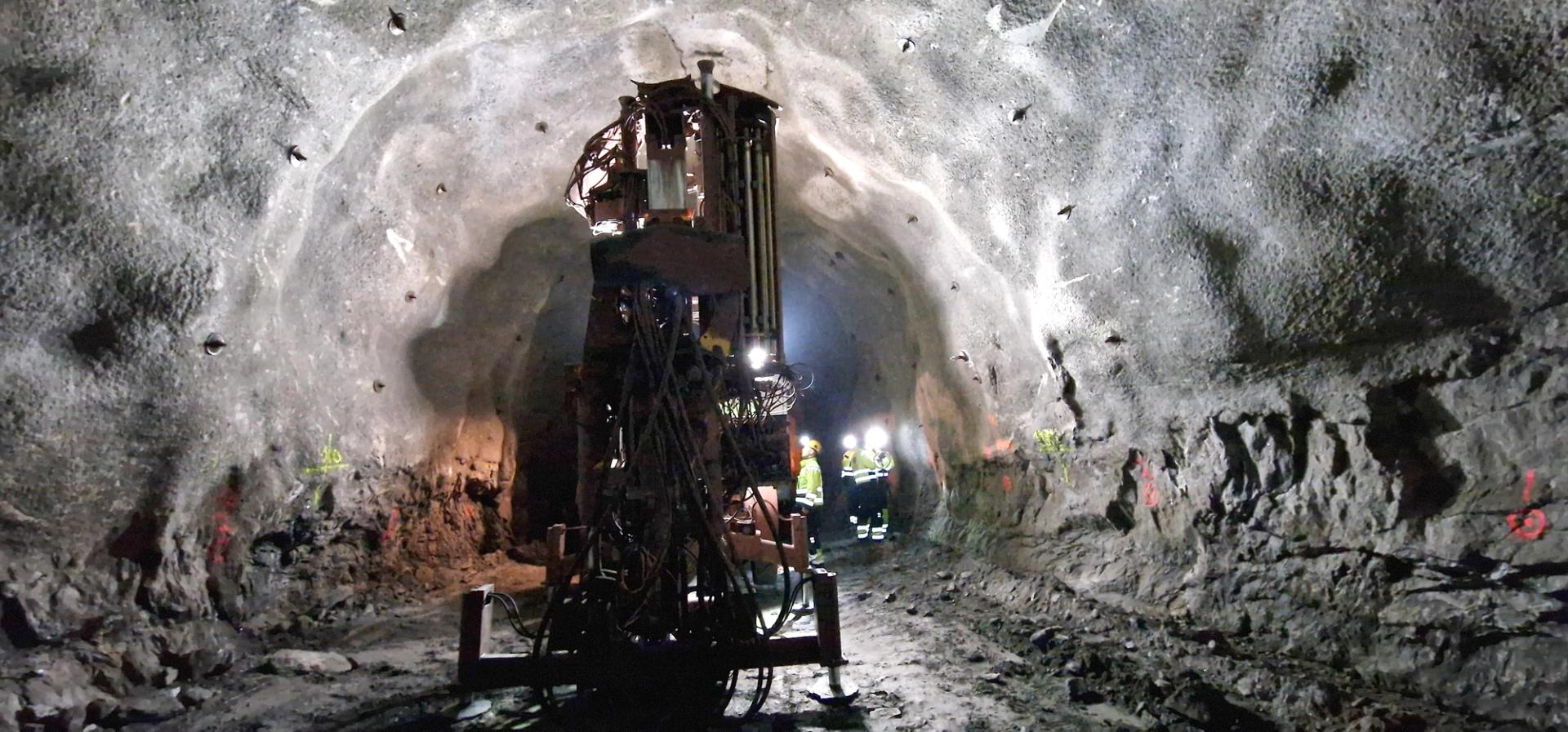 Drilling rig underground