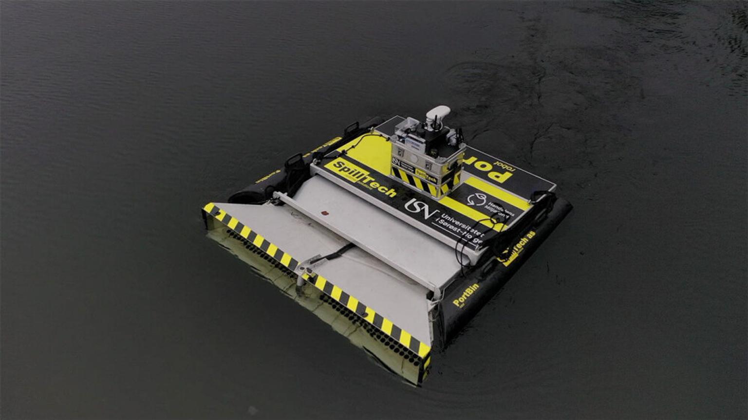 Spilltech portbinrobot in water