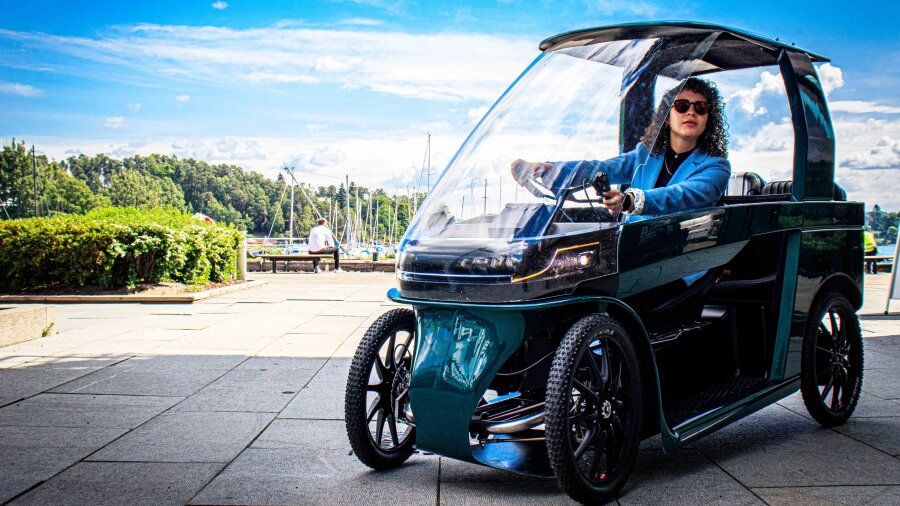 CityQ next generation e bikes with car capabilities and technologies