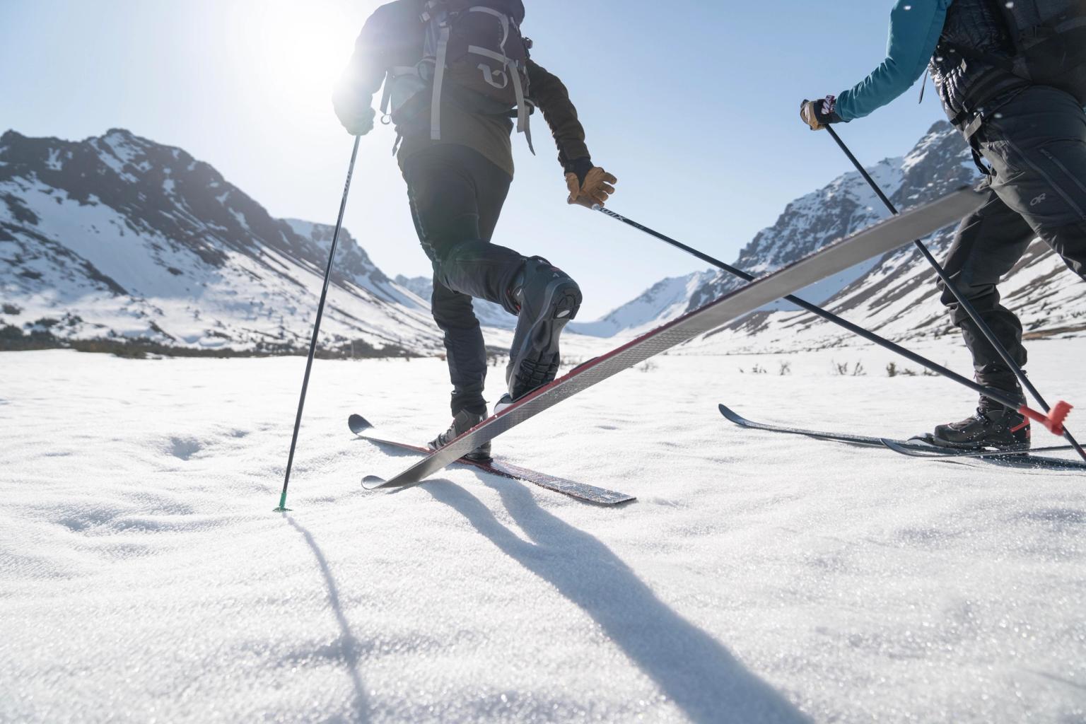 Cross country skiing in the mountains - Madshus - Swix - Business-Norway_Design_Lifestyle_Sustainable_functional