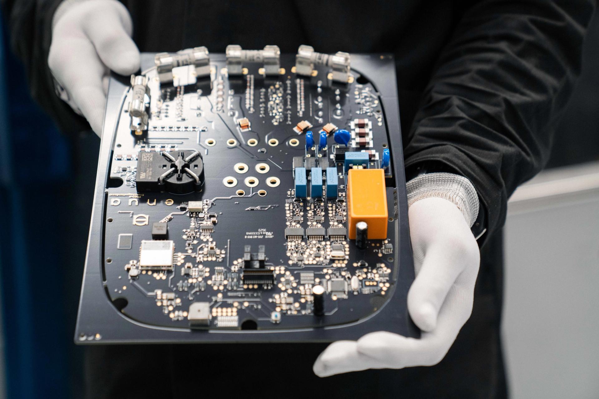 Enua system