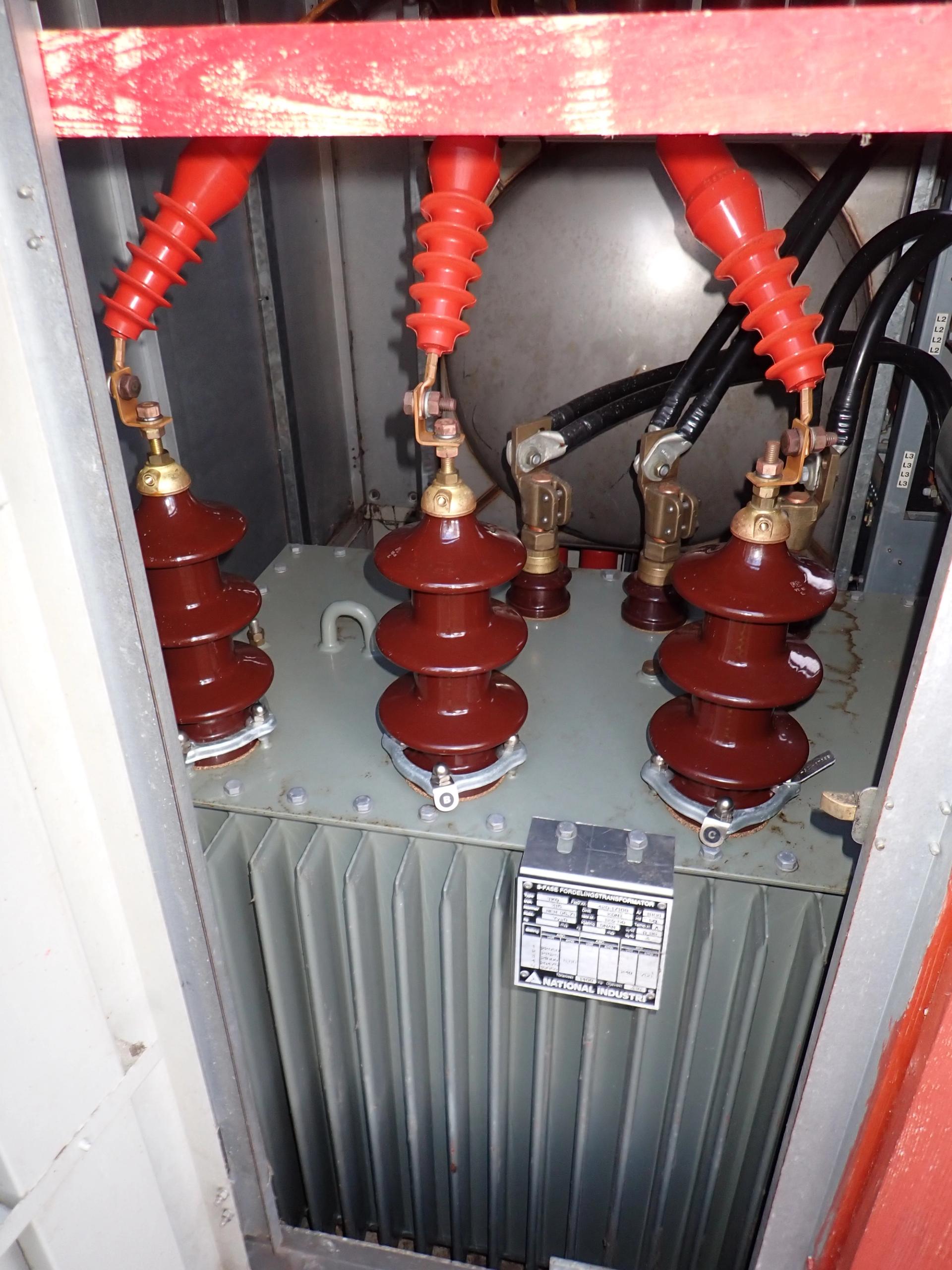 clean red transformer