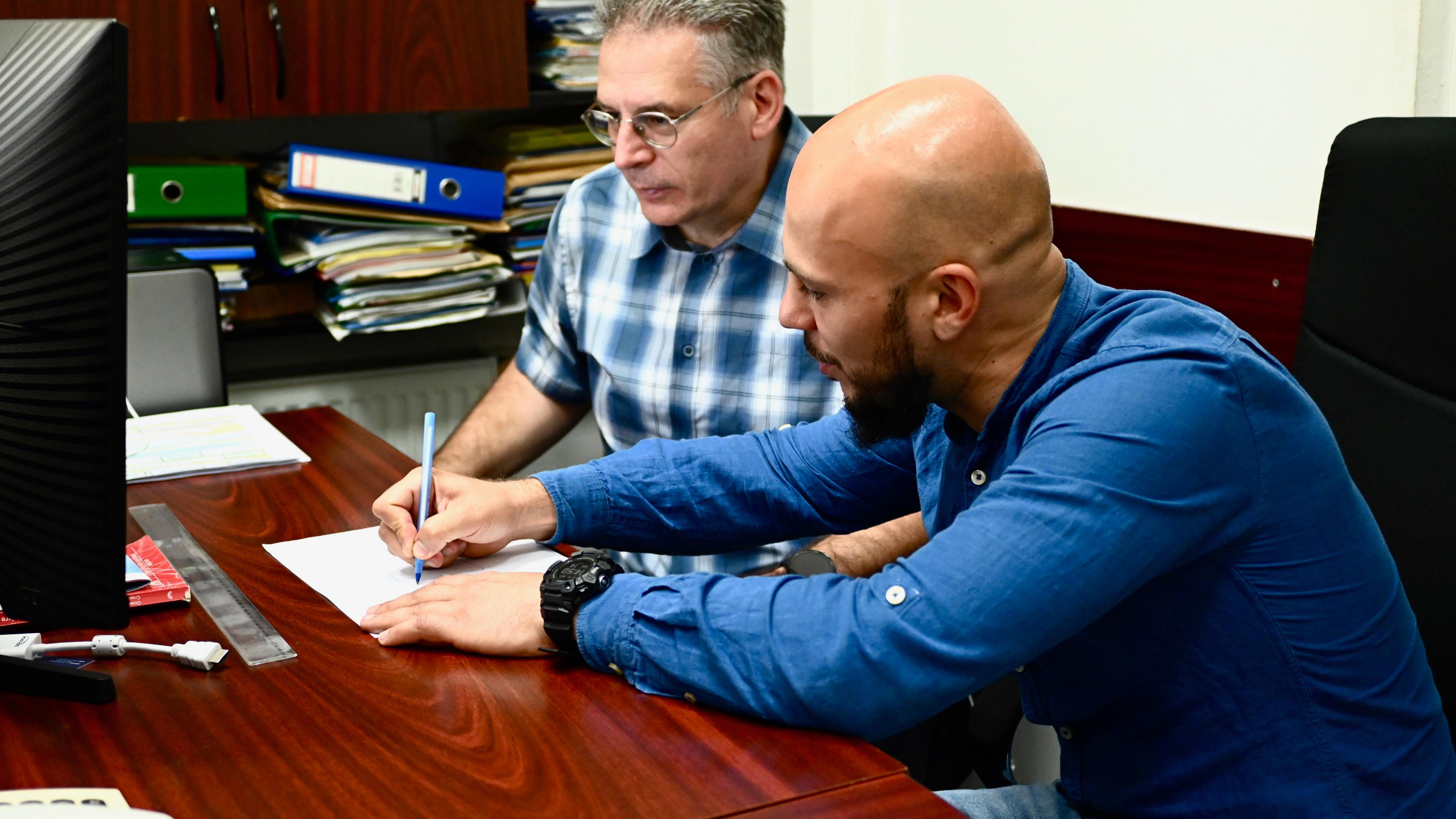 Dr Cristian Vasar work together with Dorin Bordeasu on developing a model to foresee how to heat the water in a water heater more efficiently.