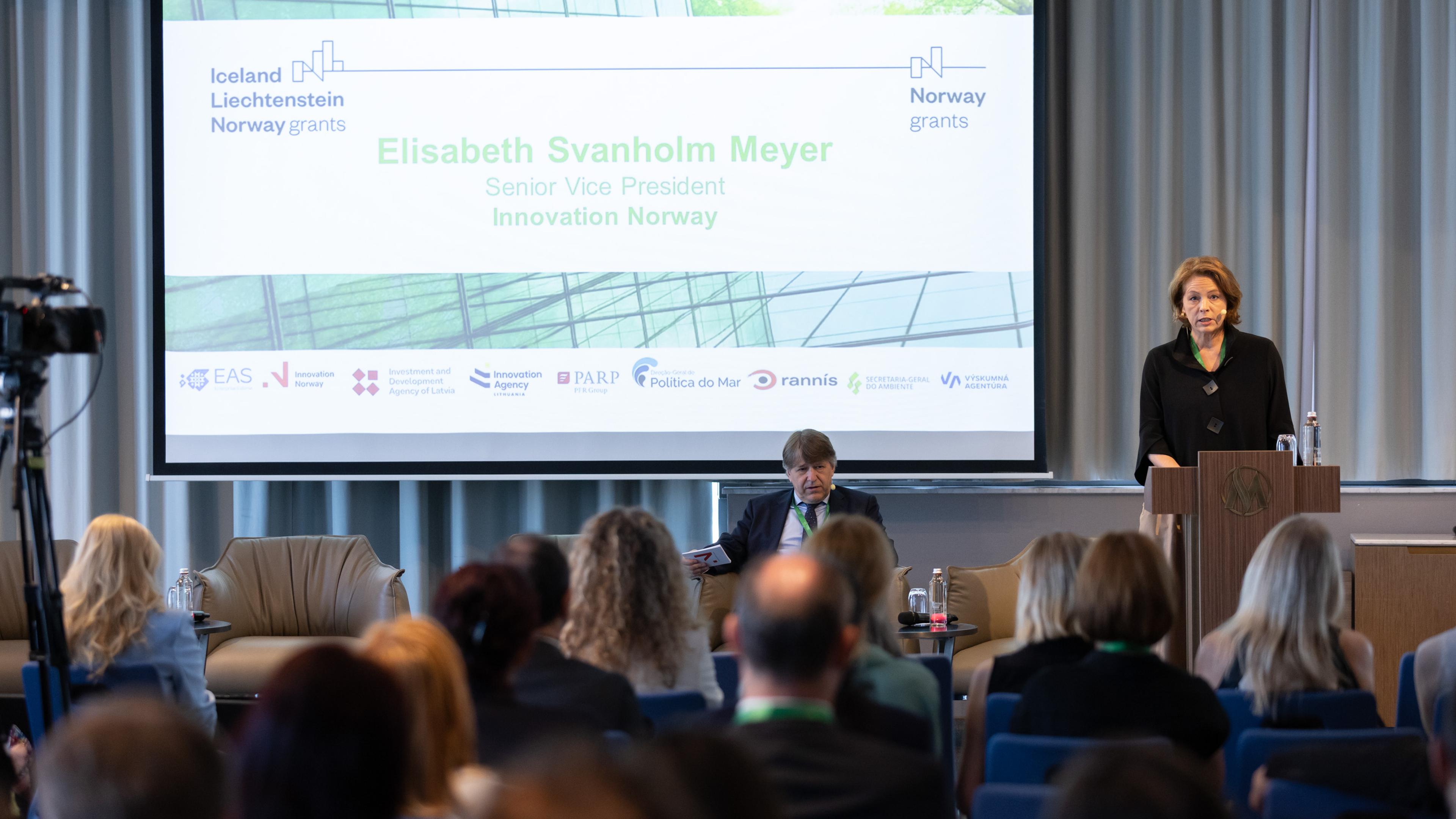 Photo of Elisabeth Svanholm Meyer giving opening remarks at the event