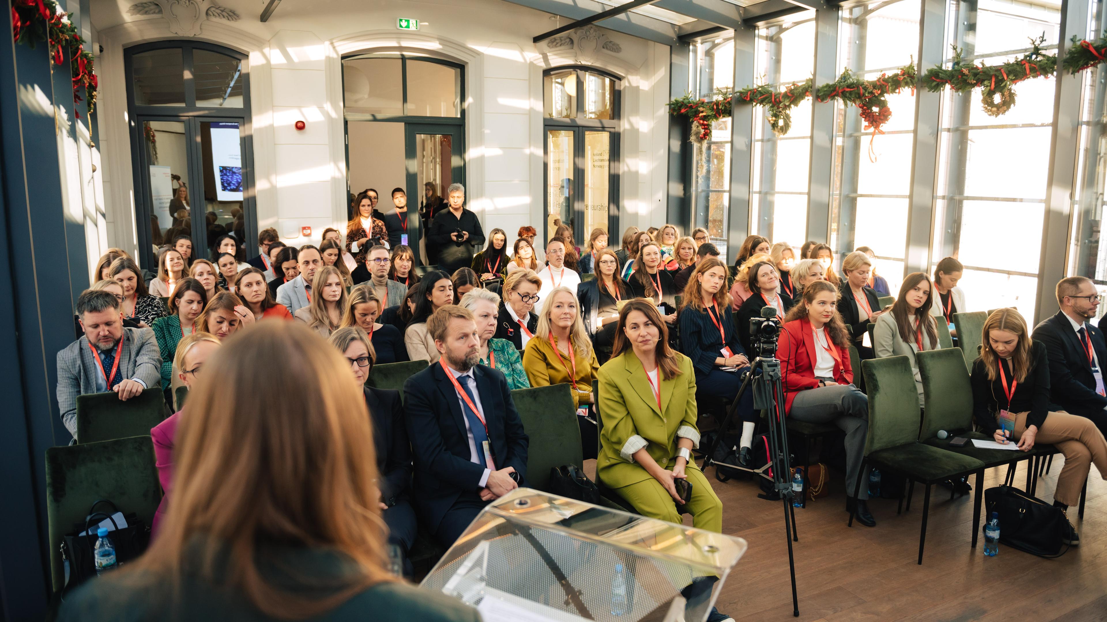 Picture of audience at event