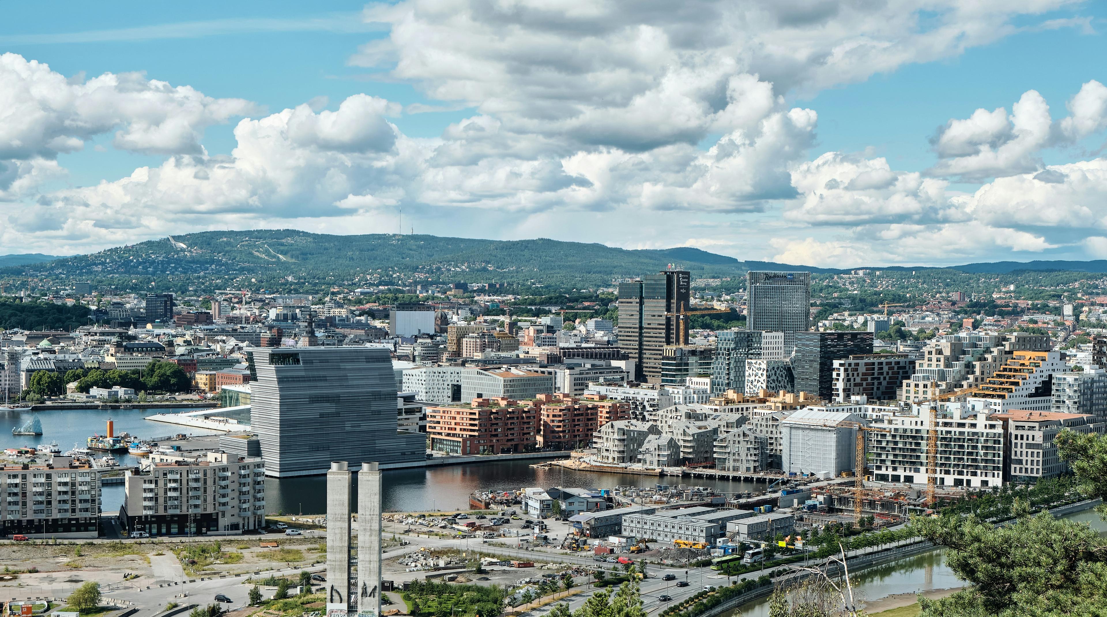 Oversiktsbilde over Oslo med Sørenga og Barcode i front