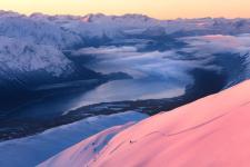 Utsikt over snøkledde Romsdalsfjell