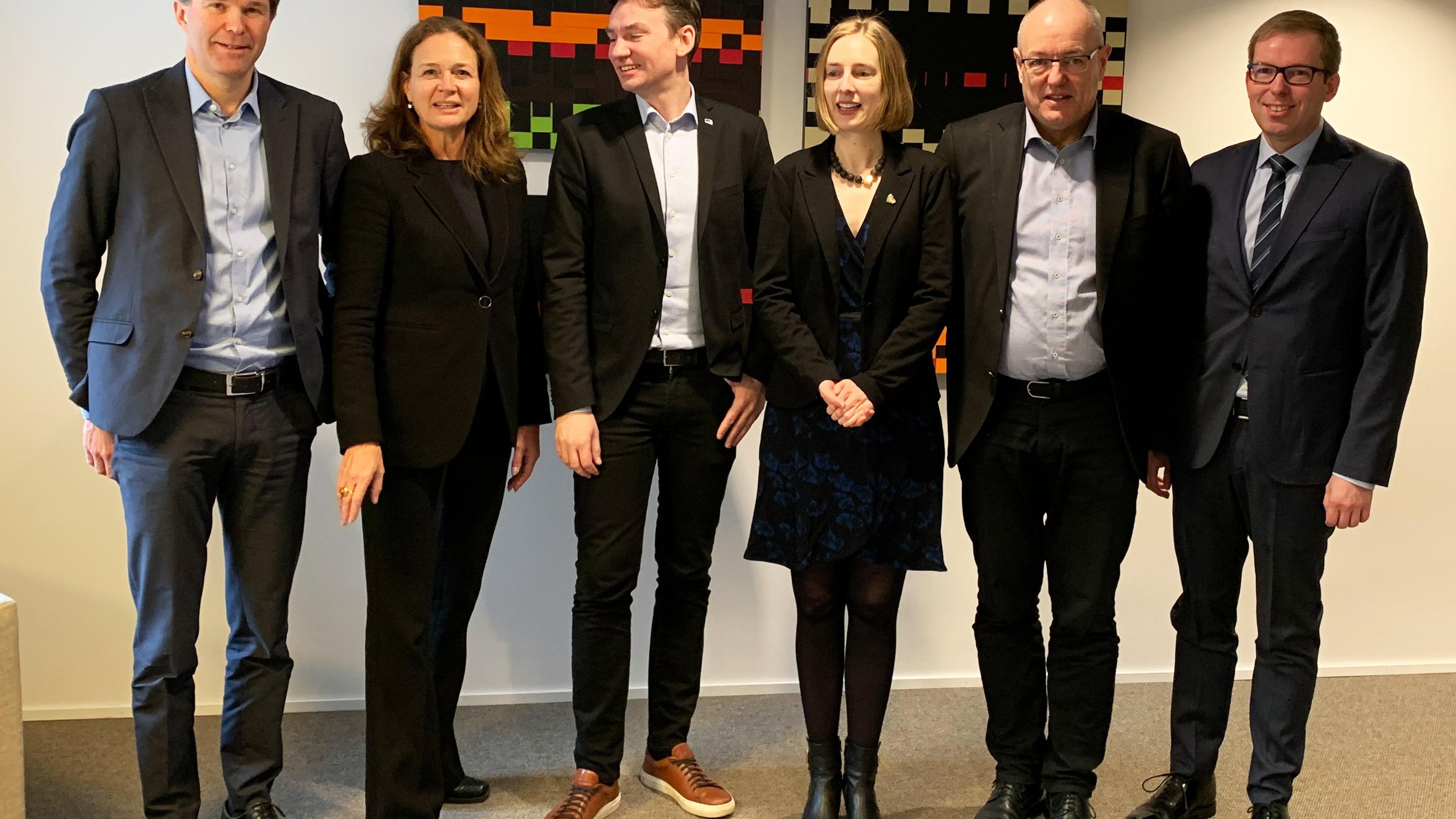 Representanter fra Forskningsrådet, utdanningsminister og Innovasjon Norge.