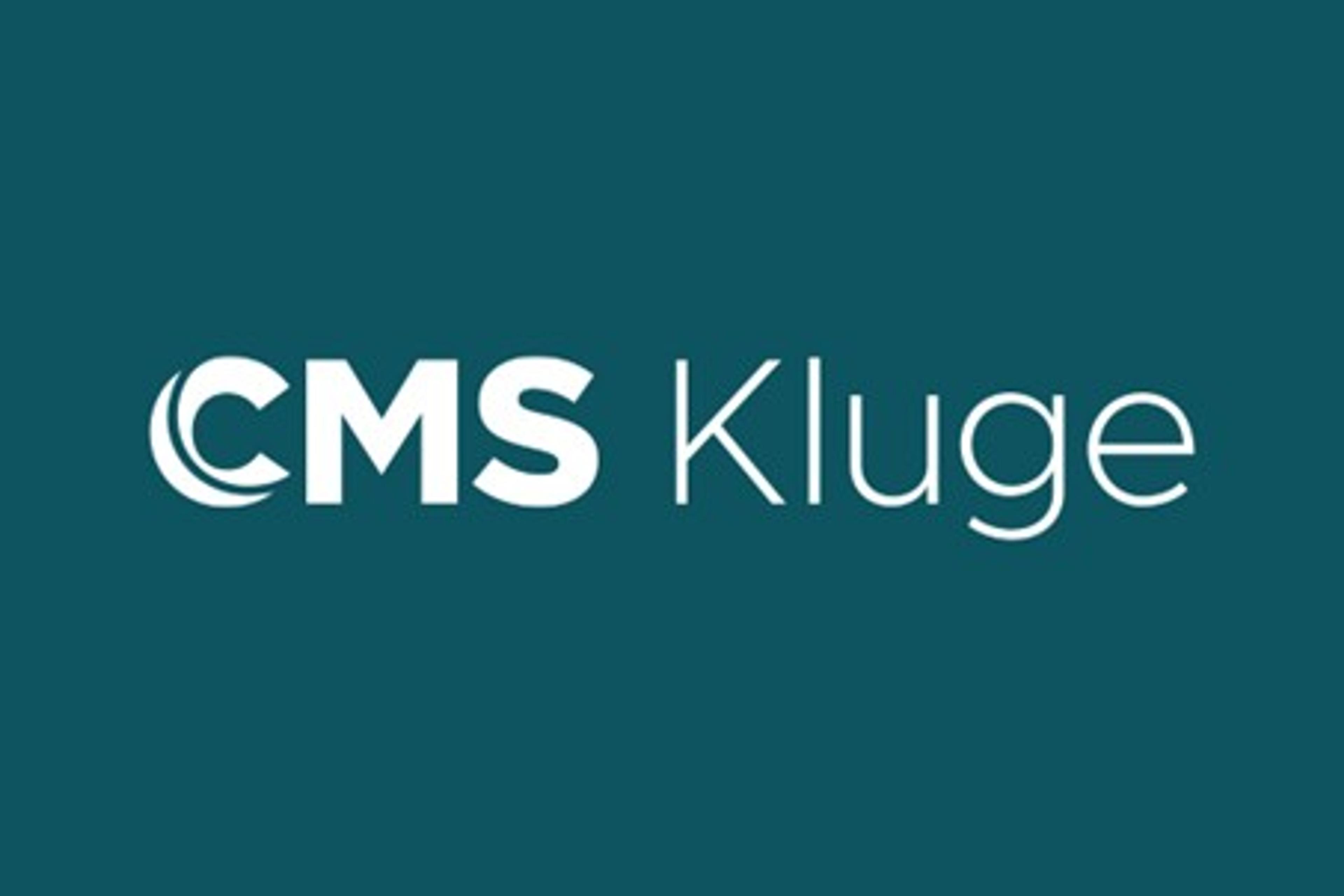 CMS Kluge i hvit skrift på grønn bakgrunn