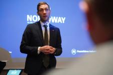 Foto av Andreas Bjelland Eriksen på lanseringen av NORHyWAY i Trondheim.