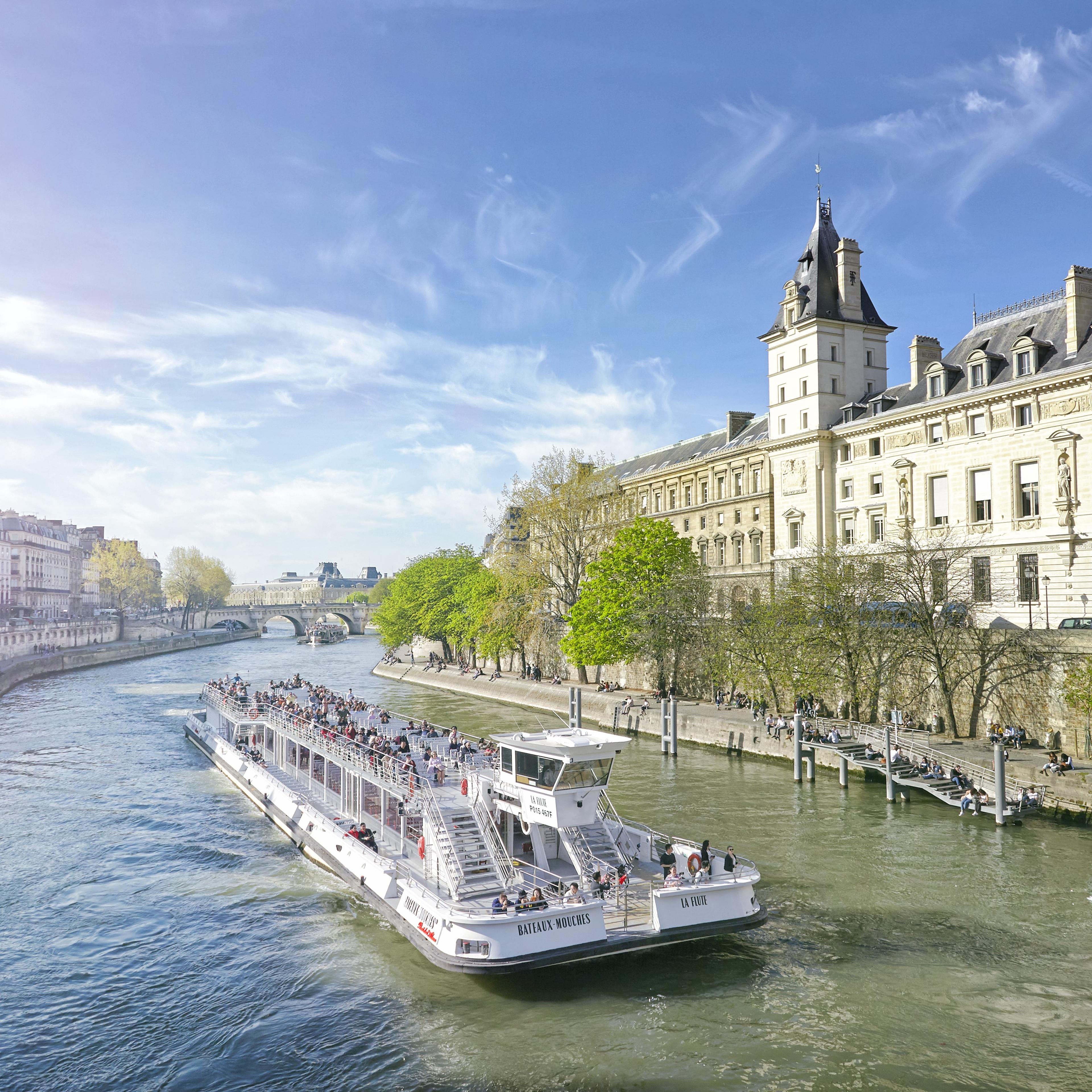 Tourist ferry on the River Seine, Paris, France