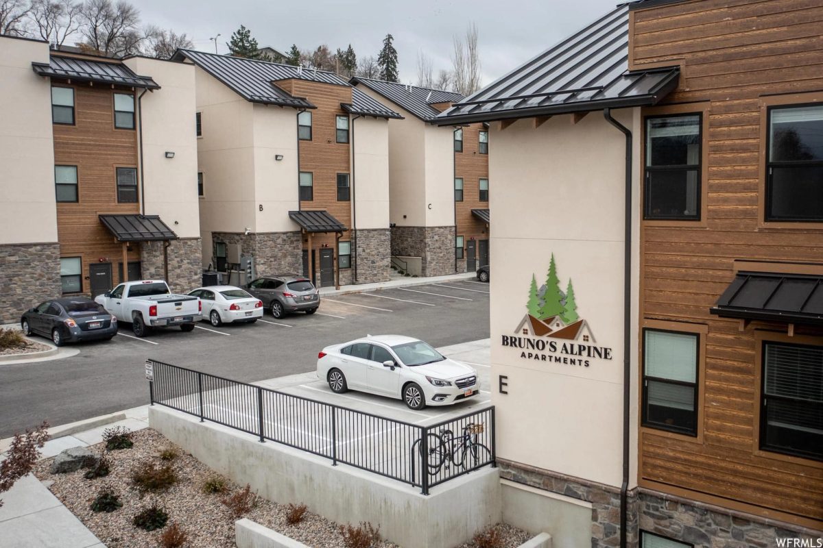 Bruno's Alpine Apartments