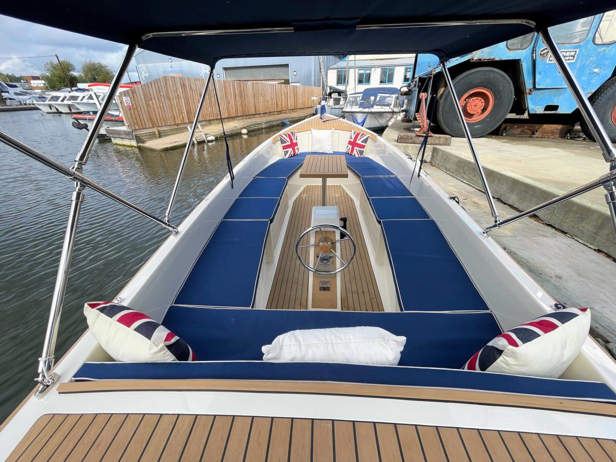 Landamores Mayfly 21 Ex Demonstrator Gentlemans Launch Boat For Sale Norfolk